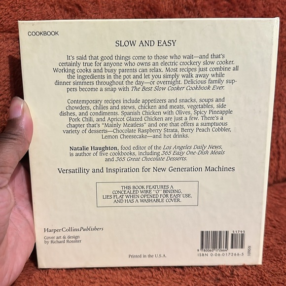 VINTAGE | The Best Slow Cooker Cookbook Ever ( copyright 1995 ) - Picture 2 of 8